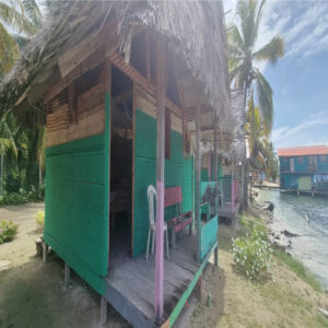 Hopedaje-Isla-Diablo-san-blas-Cabaña-de-madera-sanblastrips507.com